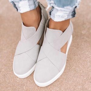 BNWT - 7.5 - Grey Cutout Wedge - Suede Feel